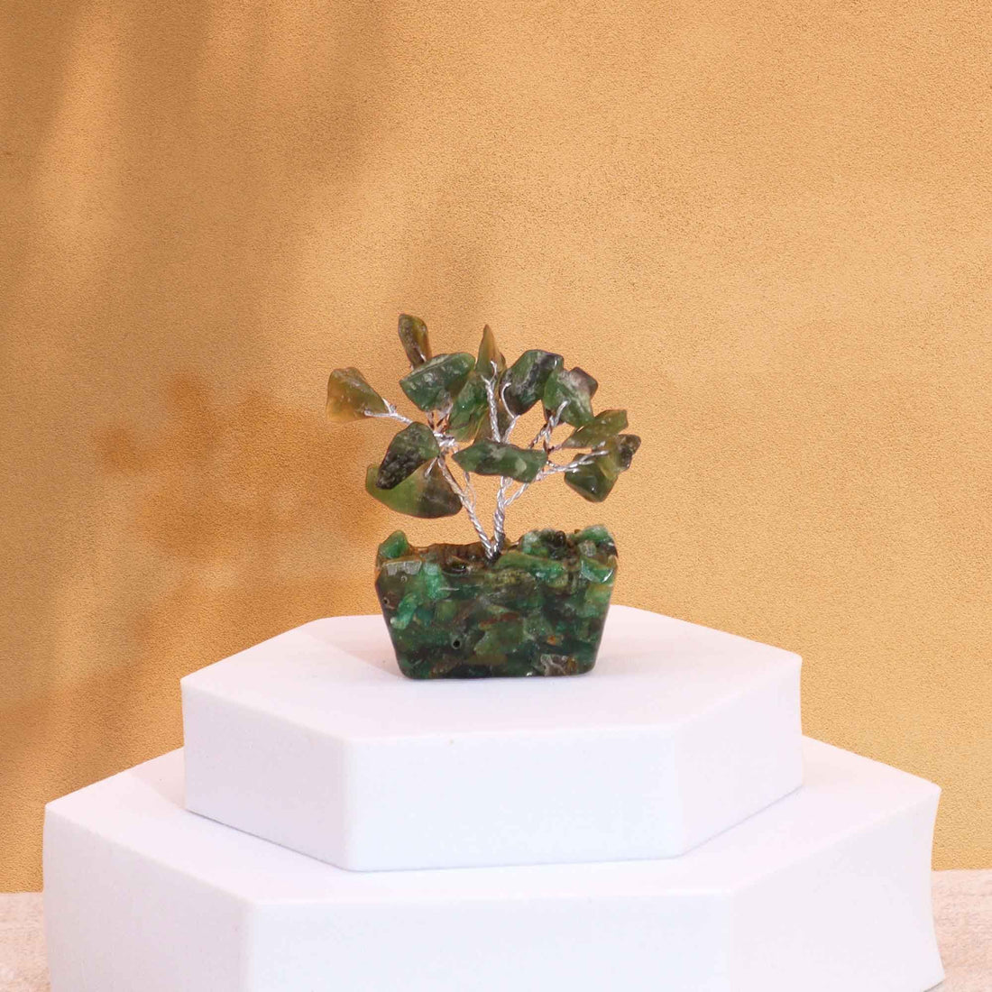 Mini árbol de piedras preciosas sobre base de orgonita - Aventurina verde (15 piedras)